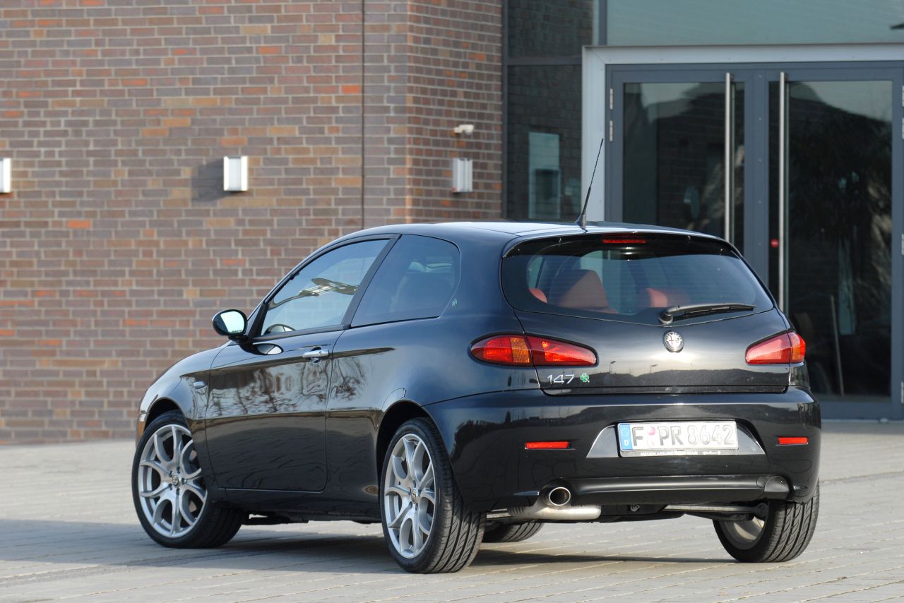Alfa Romeo 147 Typ 937 Hatchback 3D - zdjęcie poglądowe