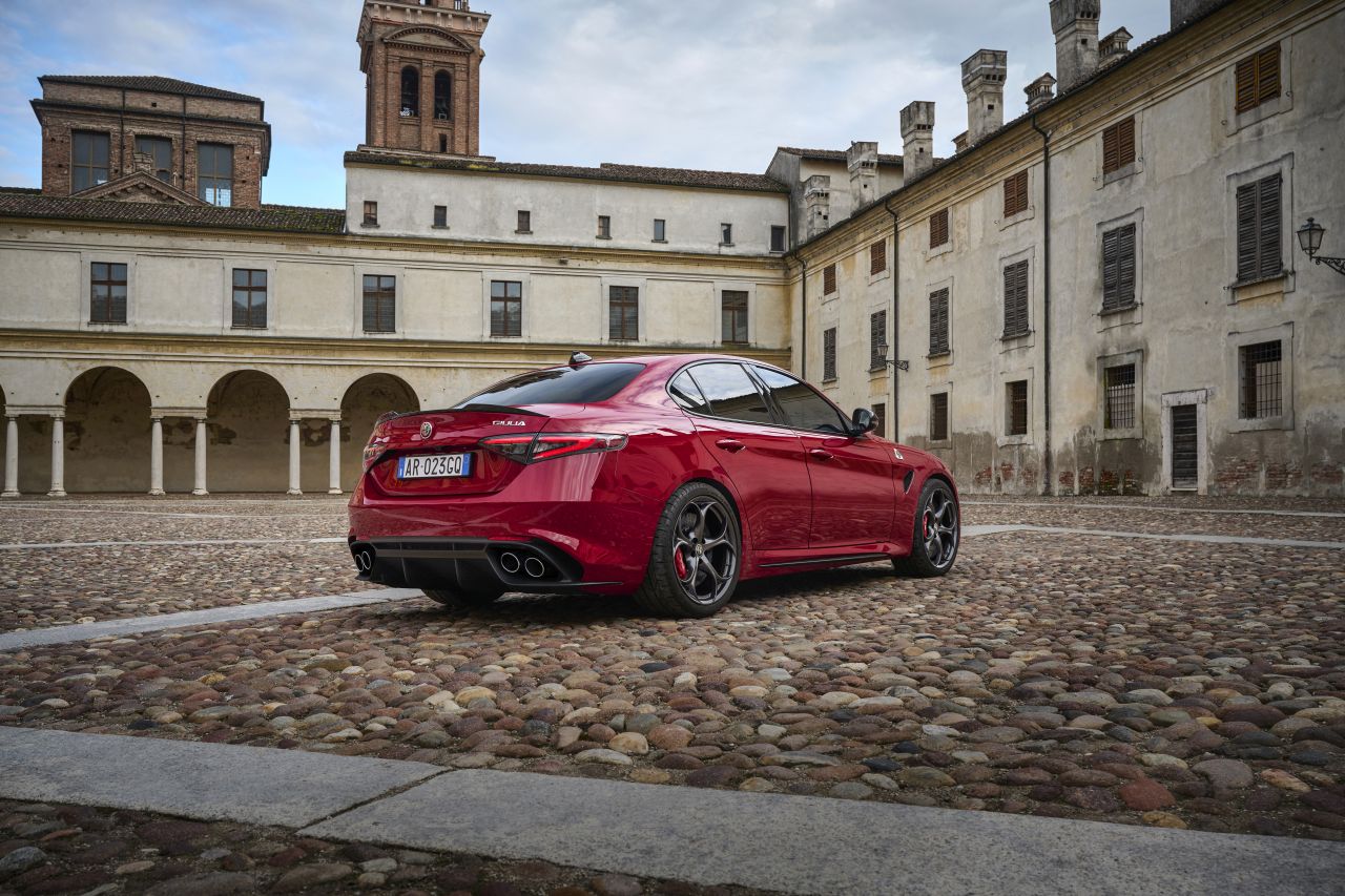 Alfa Romeo Giulia 952 Quadrifoglio - zdjęcie poglądowe
