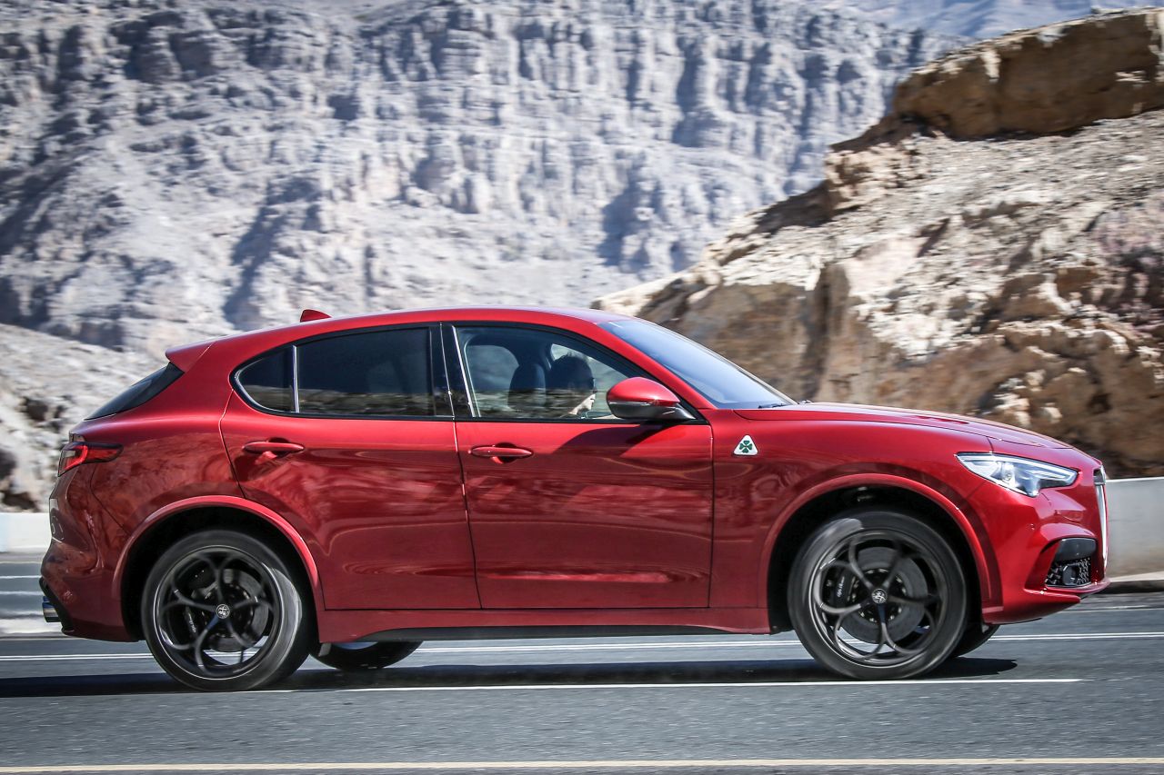 Alfa Romeo Stelvio I Quadrifoglio - zdjęcie poglądowe