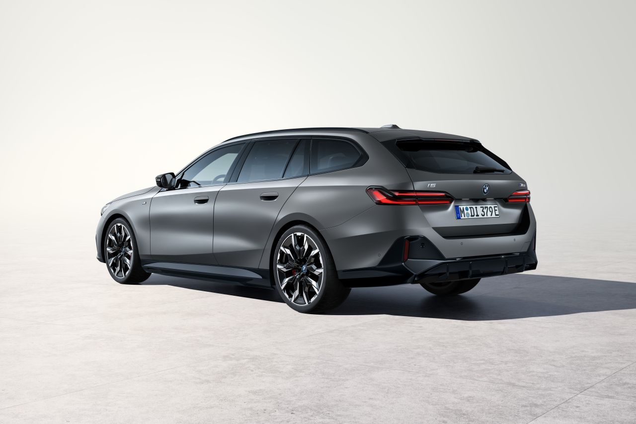 BMW i5 G60/G61 M Performance Touring - zdjęcie poglądowe