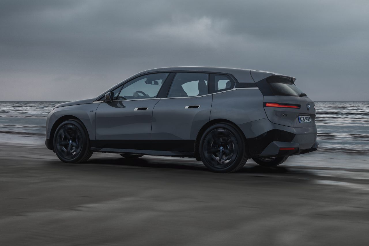 BMW IX i20 iX M (i20) - zdjęcie poglądowe