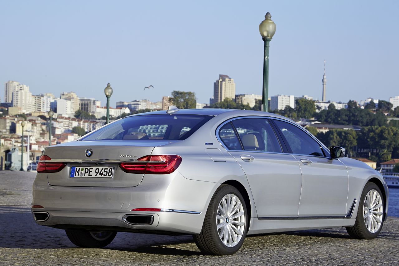 BMW Seria 7 G11,G12 Limusine Long - zdjęcie poglądowe