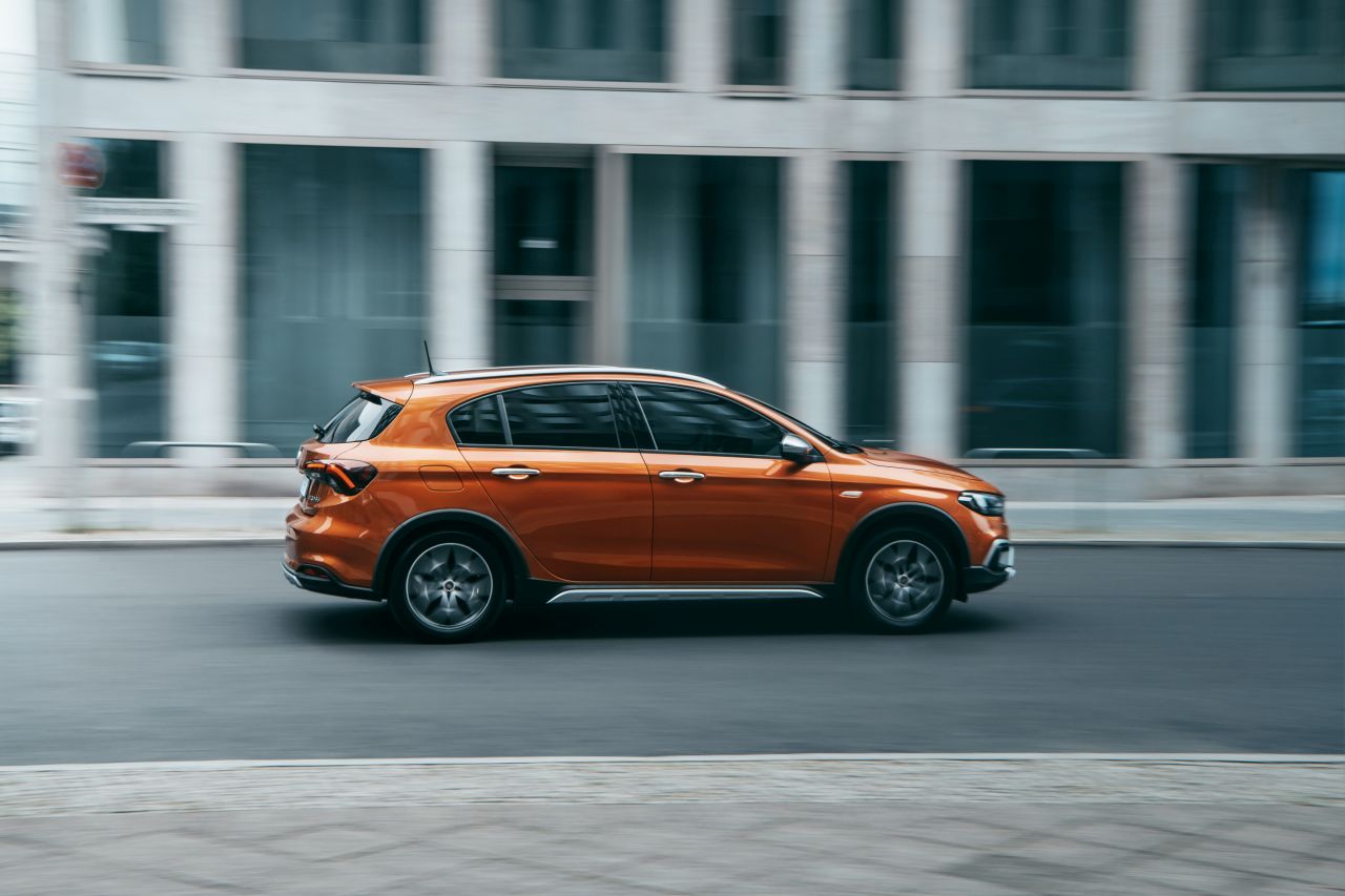Fiat Tipo Typ 365 Cross - zdjęcie poglądowe