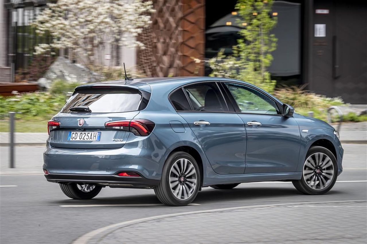 Fiat Tipo Typ 365 Hatchback - zdjęcie poglądowe