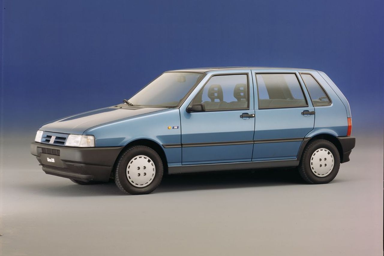 Fiat Uno 146 A/E Hatchback 5D - zdjęcie poglądowe