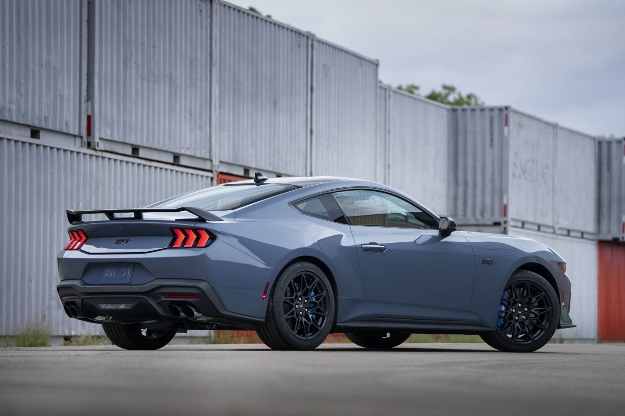 Ford Mustang VII Fastback - zdjęcie poglądowe
