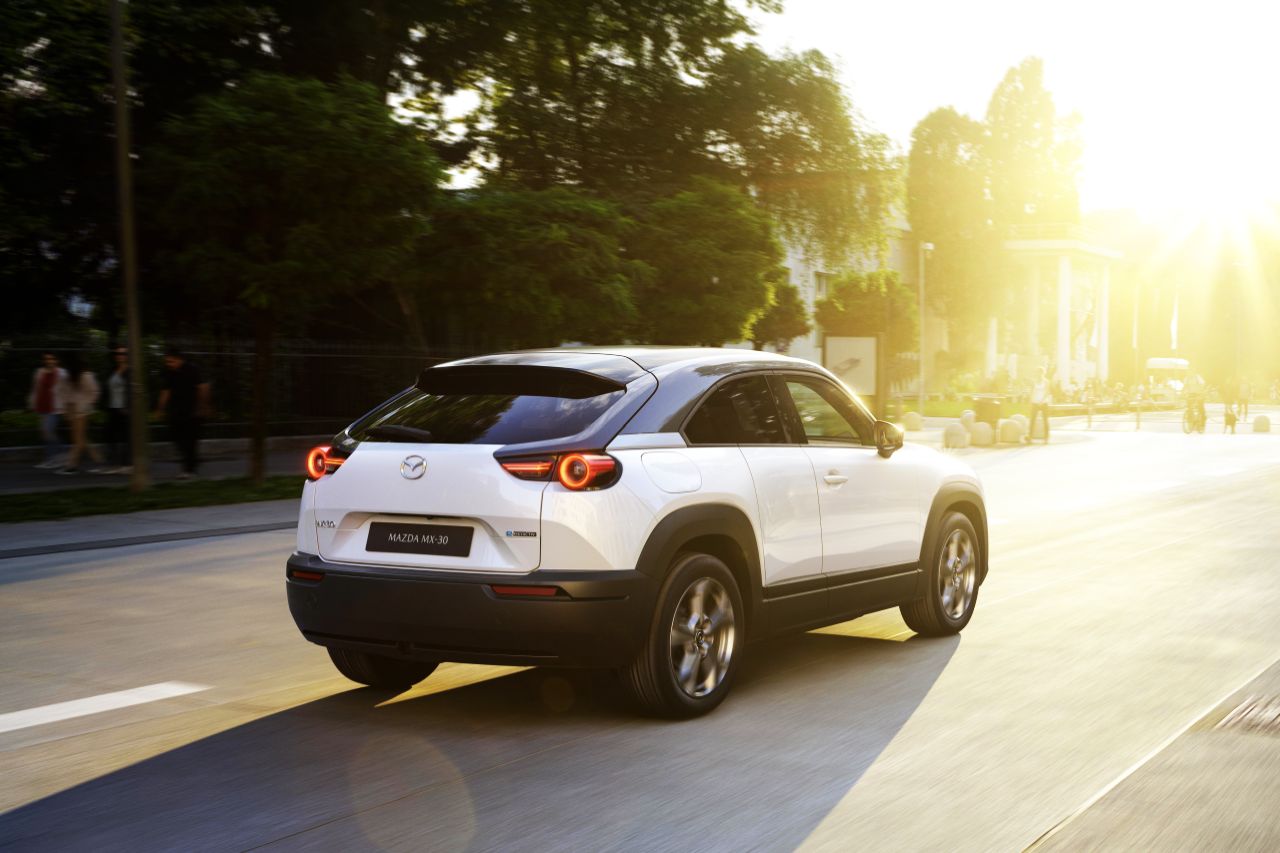 Mazda MX-30 I Crossover - zdjęcie poglądowe