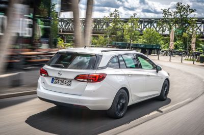 Opel Astra K - zdjęcie poglądowe
