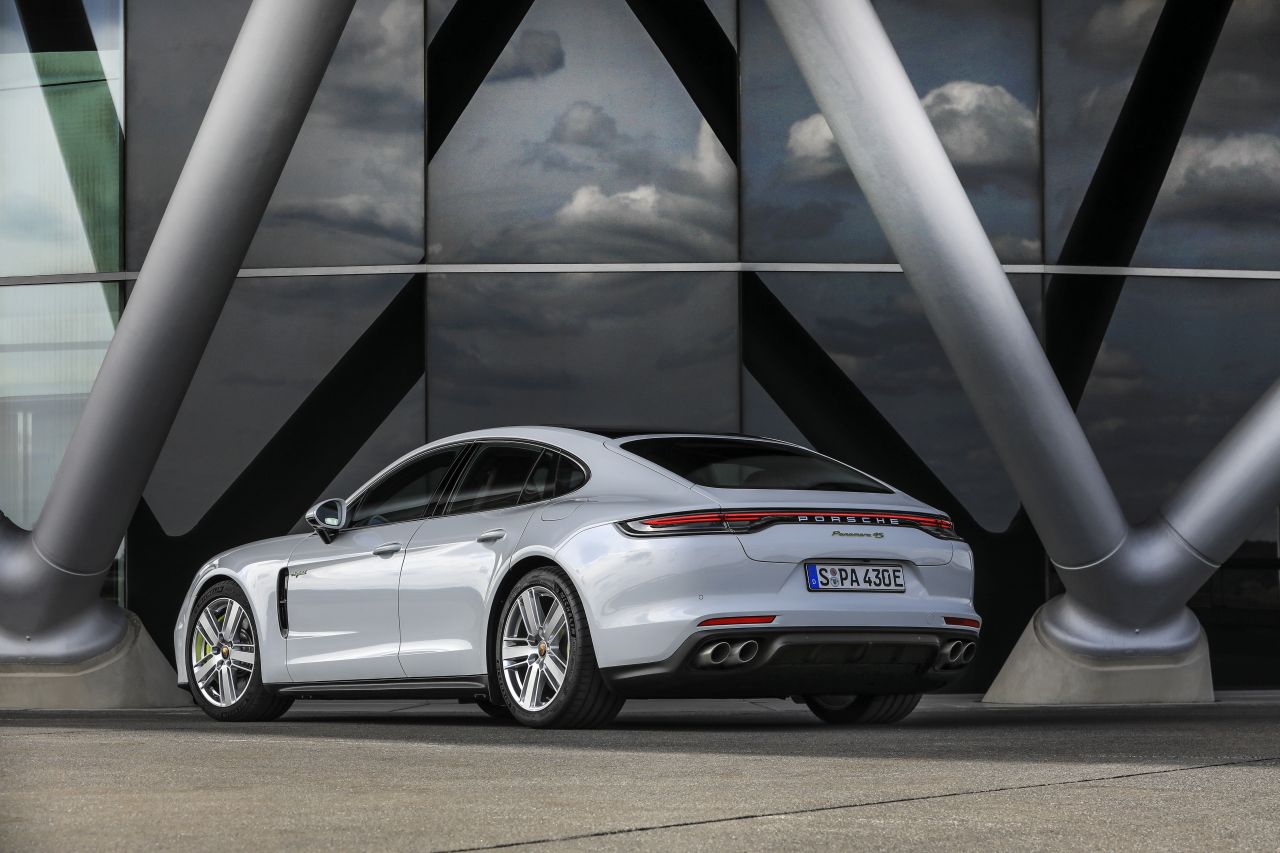 Porsche Panamera 971 4S E-Hybrid Executive - zdjęcie poglądowe