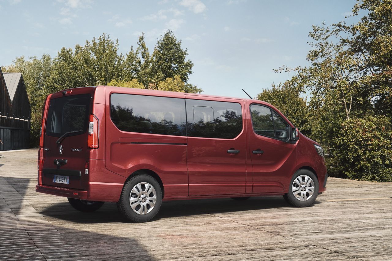 Renault Trafic III Passenger L1 - zdjęcie poglądowe