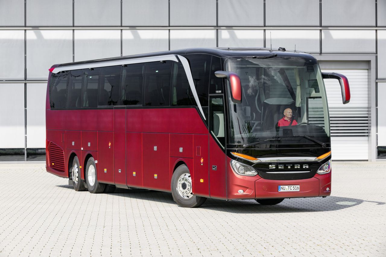 Setra Autobusy Turystyczne Seria 5XX TopClass S 515 HDH TopClass - zdjęcie poglądowe