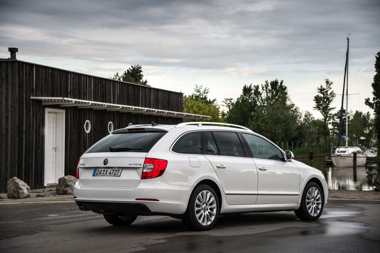Skoda SuperB II (3T4,3T5) Combi - zdjęcie poglądowe
