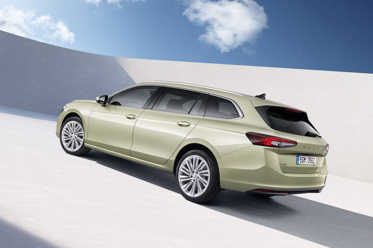 Skoda SuperB IV Kombi - zdjęcie poglądowe