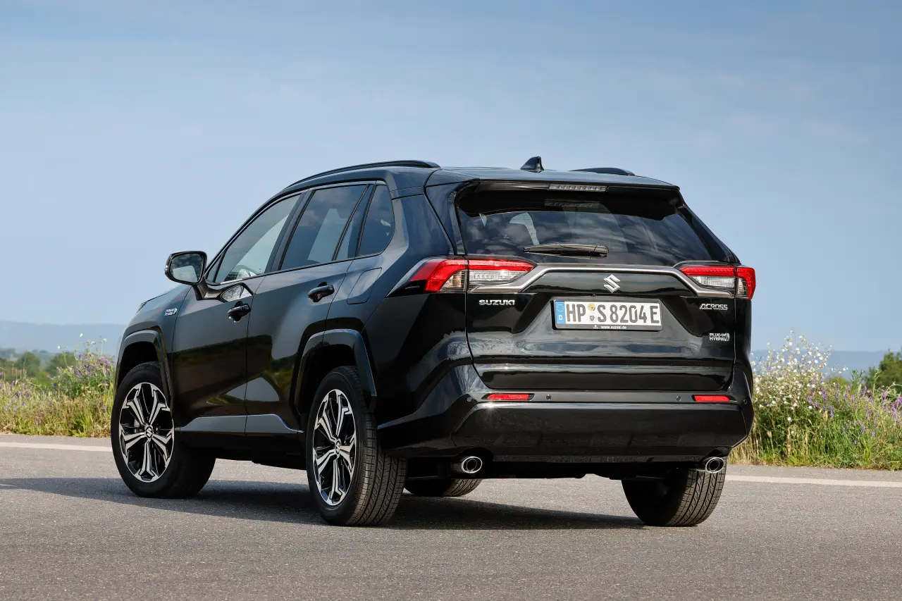 Suzuki Across I SUV - zdjęcie poglądowe