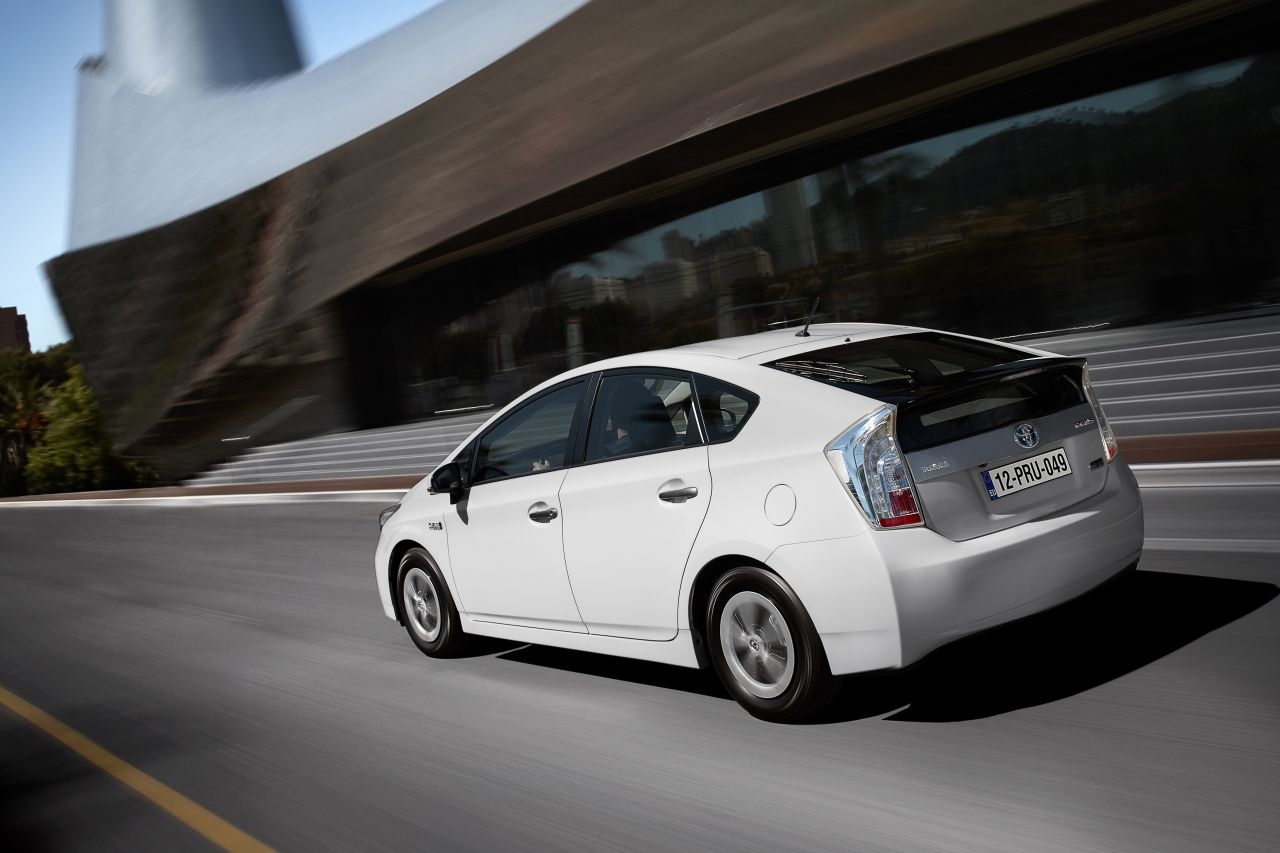 Toyota Prius III (XW30) Liftback (PHEV) - zdjęcie poglądowe