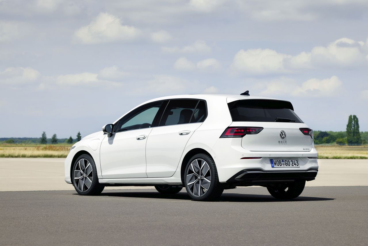 Volkswagen Golf VIII Hatchback - zdjęcie poglądowe