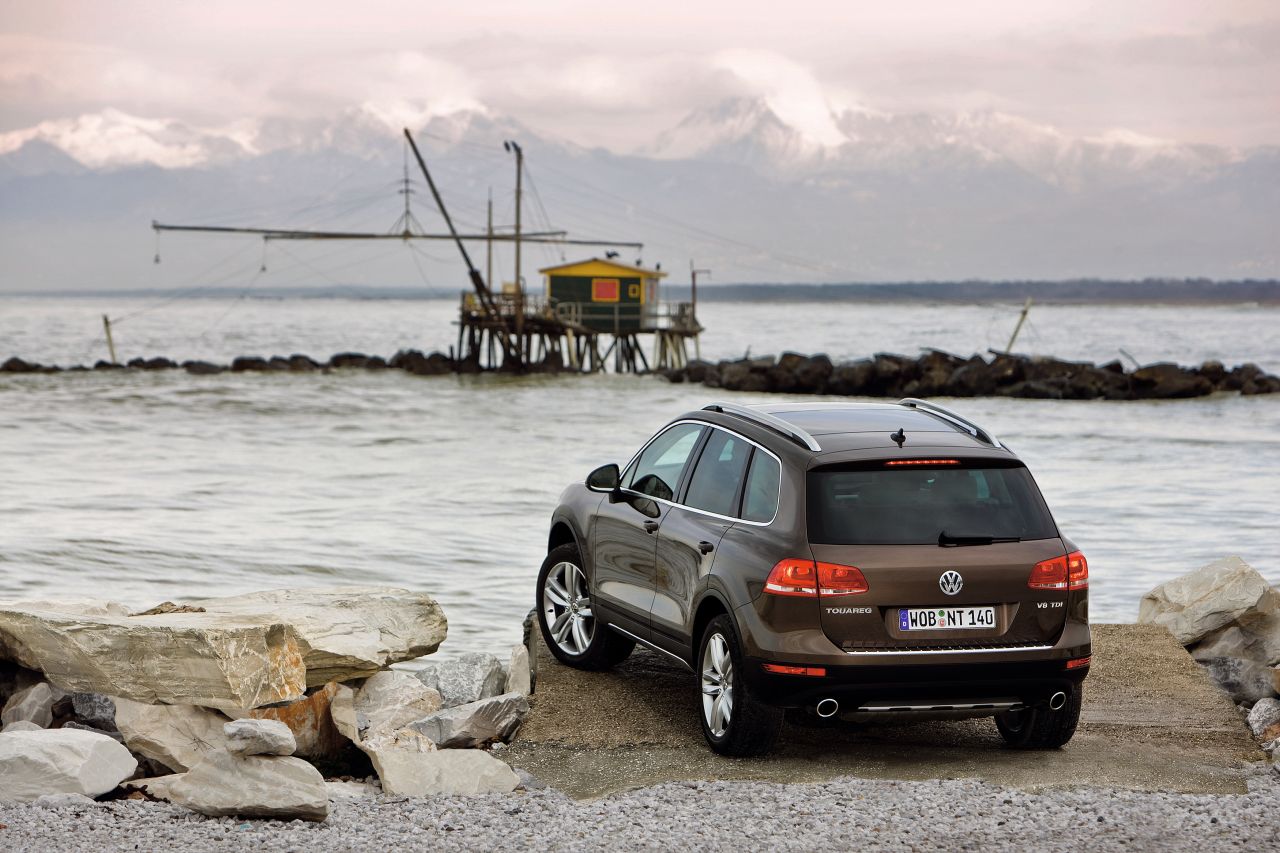 Volkswagen Touareg II (7P) SUV - zdjęcie poglądowe