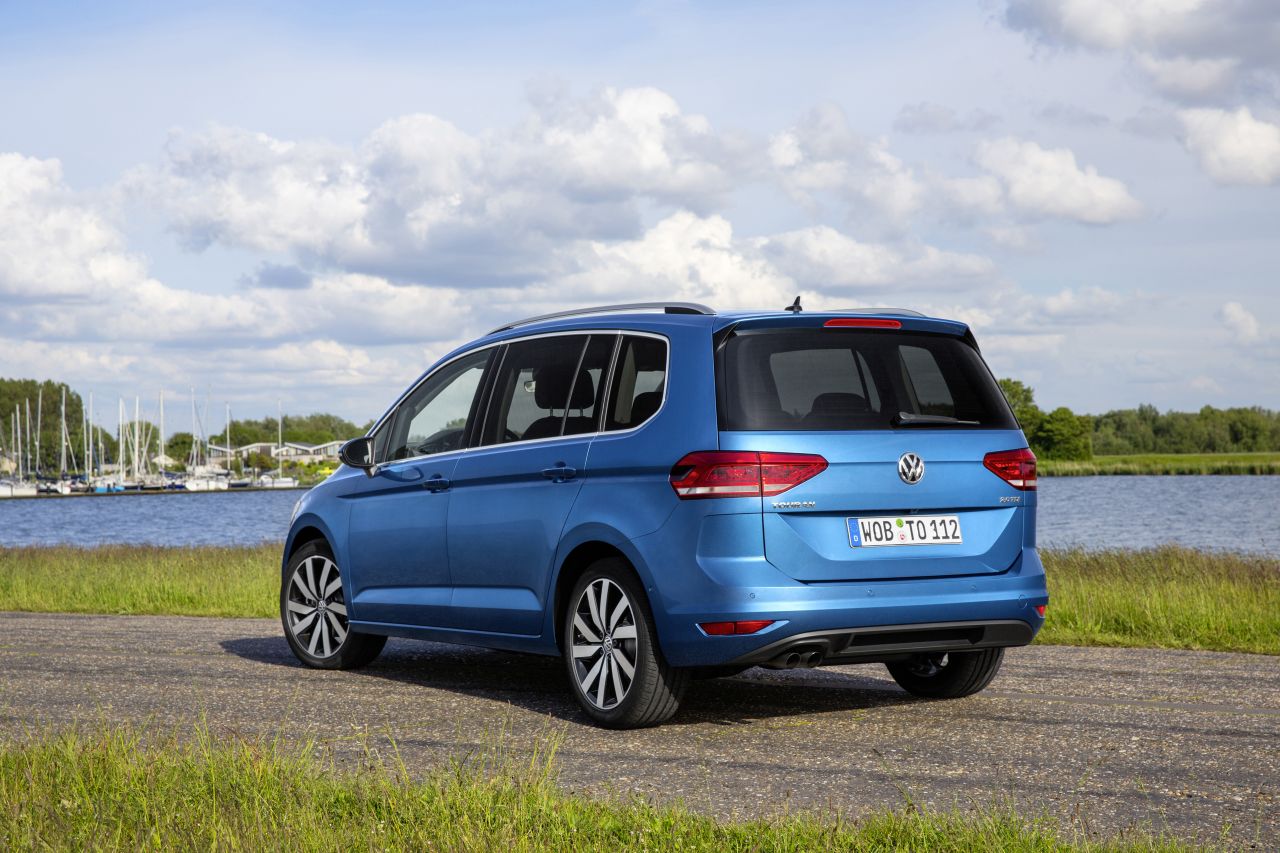Volkswagen Touran 1T5 Minivan - zdjęcie poglądowe