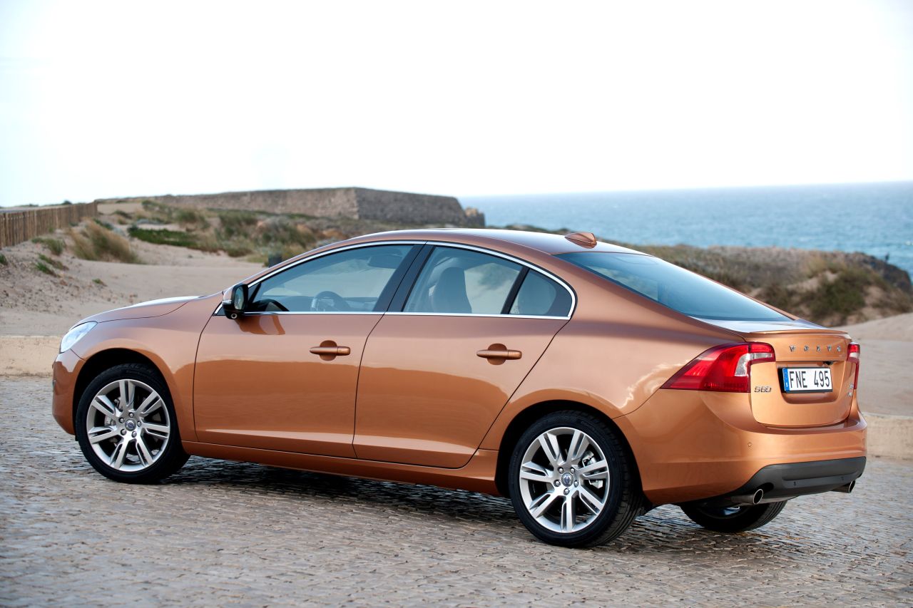 Volvo S60 II (FS) Sedan - zdjęcie poglądowe