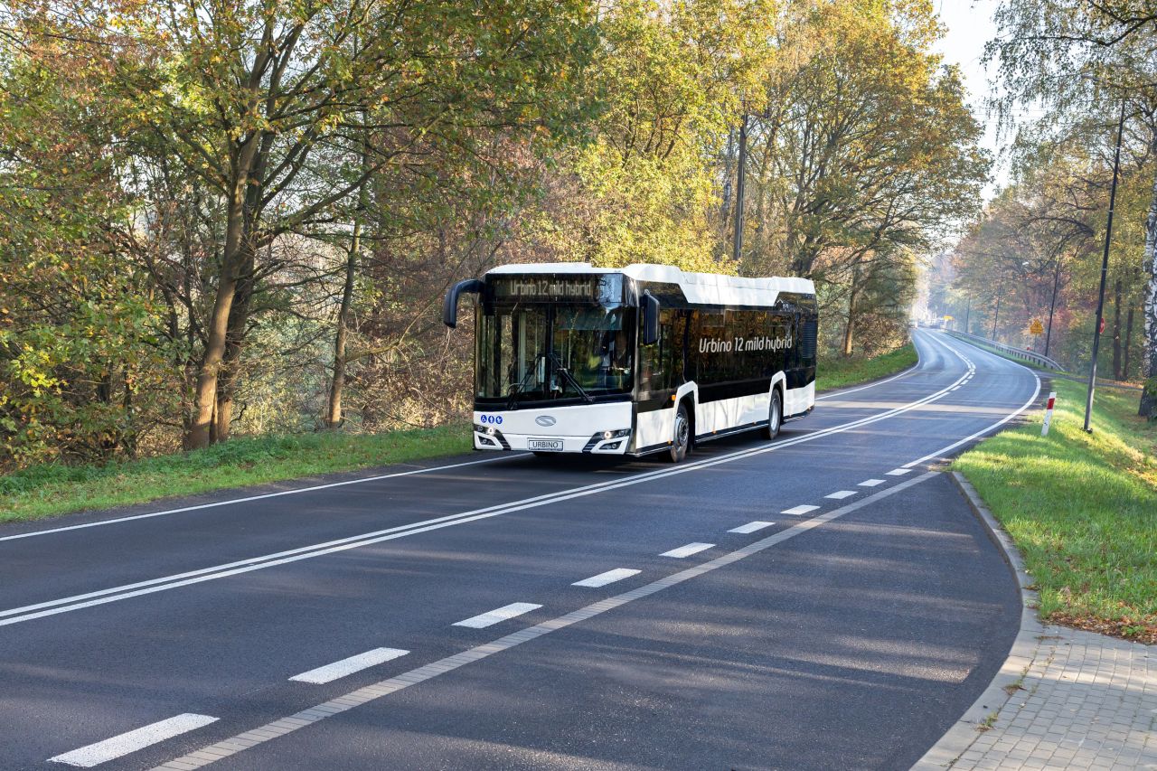 Solaris wprowadza miękkie ukłądy hybrydowe do napędu autobusów